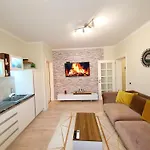 Lejlighed Modern In Delijorgji Near Center Tirana